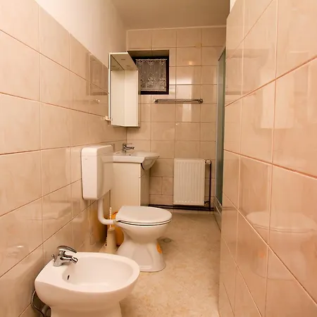 Flora Apartment