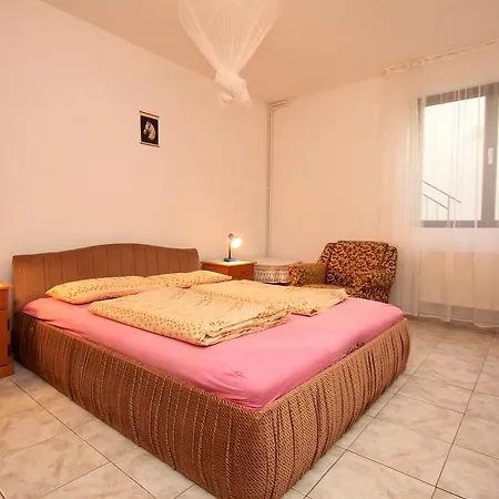 Flora Apartamento Pjescana Uvala